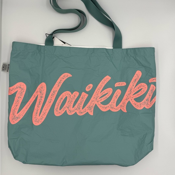 Aloha Collection Limited Edition Waikiki Tote & Pouch Set - Picture 6 of 13